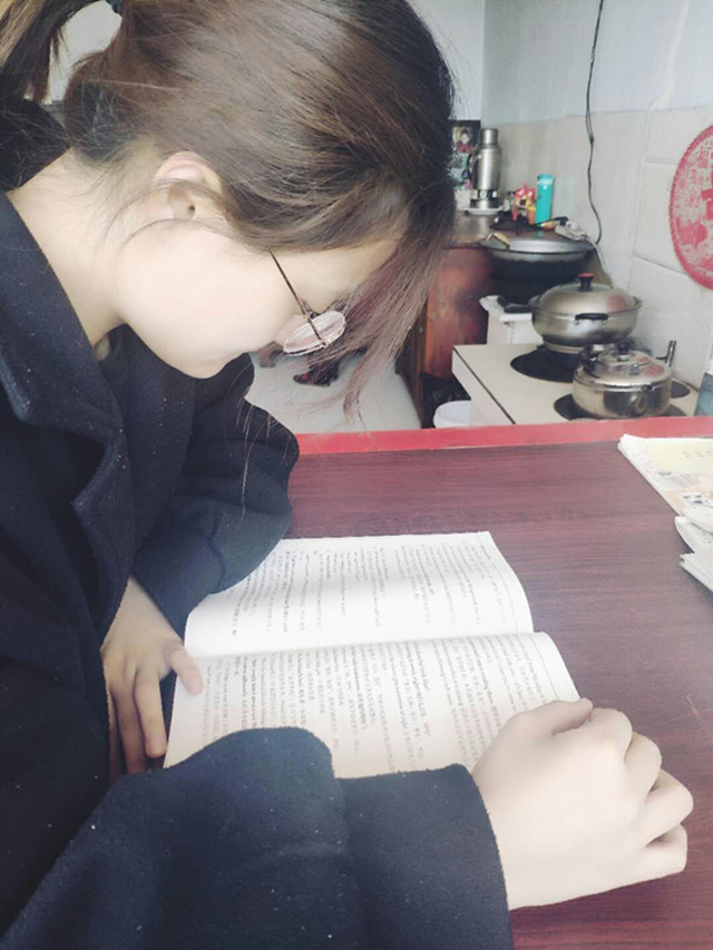 【完满班级】品书香文化 领阅读精髓——软件1706班开展读书日主题活动