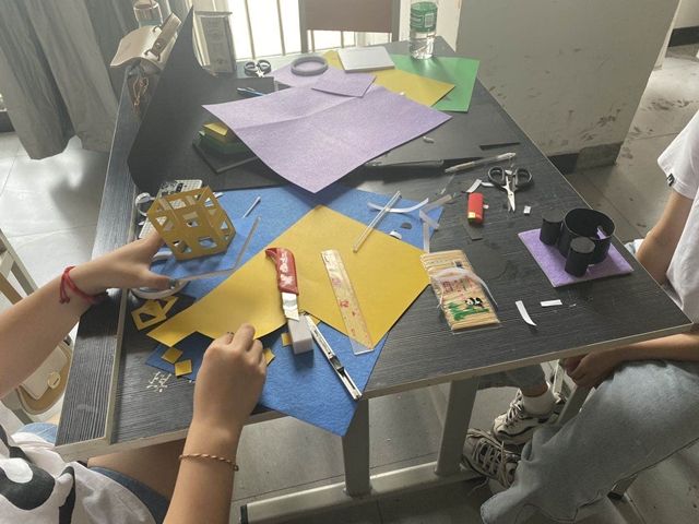 【完满班级】展示设计 彰显艺术——视觉1704完满班级活动