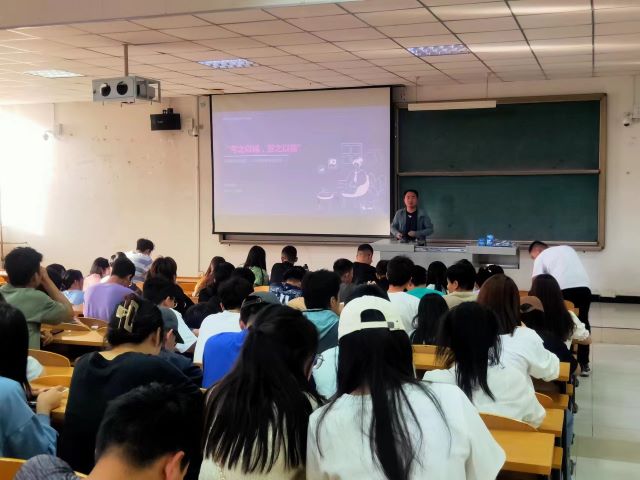 【辅导员说完满】考之以诚 答之以信——大数据学院、信息工程学院2022级计科(专升本)辅导员说完满活动