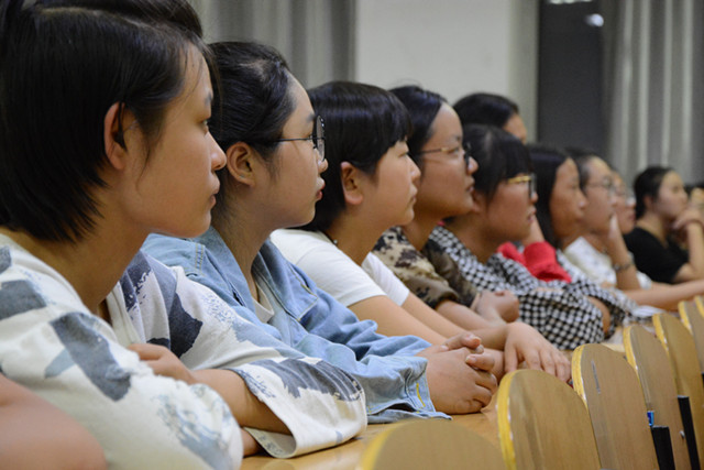 凝练完满教育 践行完满之路——大数据学院、信息工程学院成功举办完满教育、书院宣讲会