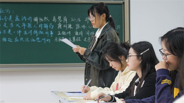 精于思美于言 秀于心慧于口——淬炼·国际商学院第十一届“淬炼杯”辩论赛复赛