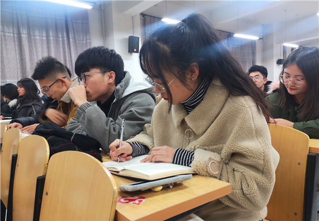 大数据学院、信息工程学院开展学生干部培训 提高学生队伍素质