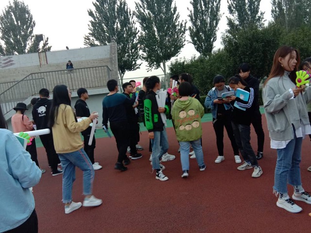 【完满班级】心连心同献爱心 手牵手同援助——食品与环境学院食安1902班完满班级