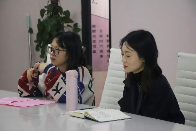 “研”路漫漫 “研”途有益——商务英语学院研究生入学思政专业专班辅导