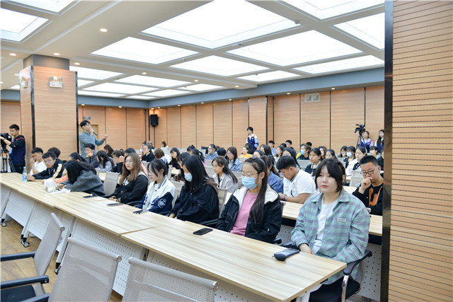 第三十八期“创客视界”传媒沙龙：研习影视拍摄方法 共习影视剪辑技巧