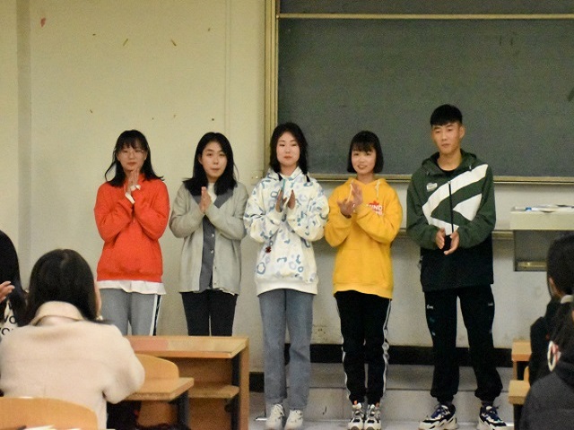 不忘初心强责任 树立标杆争先锋——食品与环境学院第十三期“青马工程——知行班”开班典礼