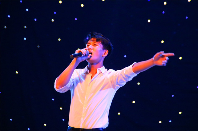 【毕业季】江湖路远 我们后会有期——智能工程学院“筑梦青春 最美芳华”毕业晚会