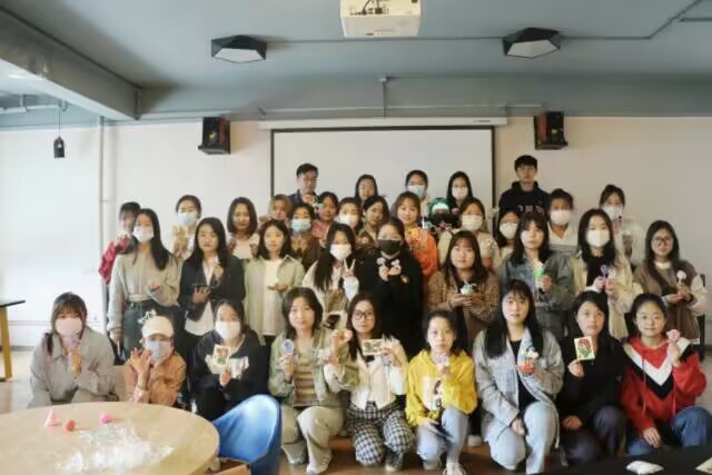 等春来 不如一起寻春去——商务英语学院四月完满团支部活动集锦