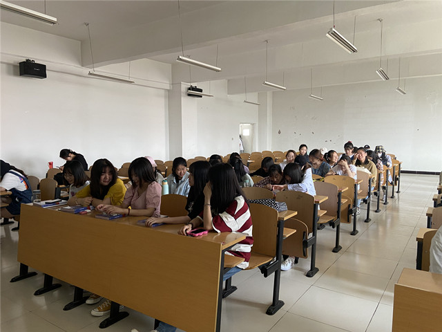 【完满班级】感悟艺术魅力 绽放绚丽青春——商务英语学院英语1805班、经贸1801班完满班级