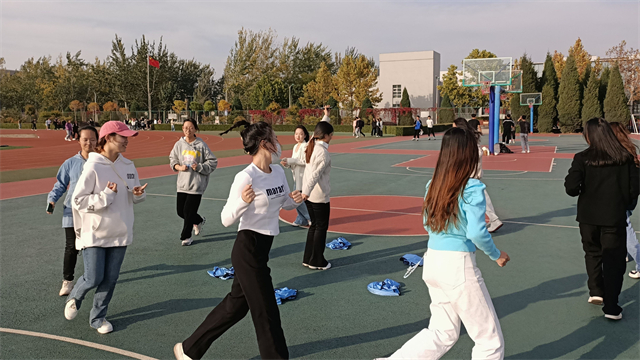 学长计划第1111期:生命因运动精彩 梦想因运动灿烂——商务英语学院第167期学长计划之“奋楫笃行”