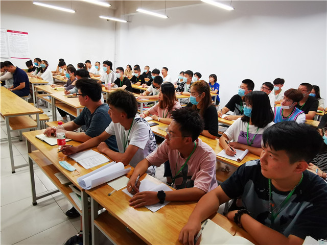 新征程新部署 不惧困难勇前行——智能工程学院2020-2021学年完满教育工作部署暨学生干部培训启动仪式