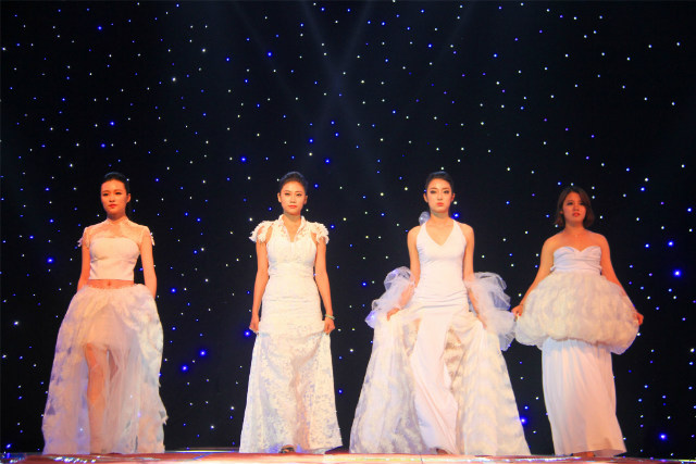 “艺彩”艺术传媒系2016服装毕业设计作品秀