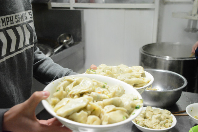 【前行】第97期:独在异地邂逅 饺子飘香诉衷情