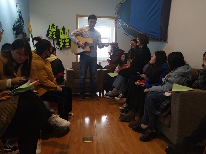 【完满班级】志存高远 脚踏实地——外国语言文学系英语1602班、英语1603班3月完满班级活动