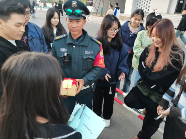 【完满团支部】尊老敬老 孝感动天——艺术传媒学院视觉2308班完满团支部活动