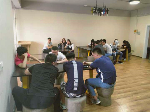 【完满班级】聚班级力量 展青春风采——智能工程学院电气1603班举办“吐槽大会”完满班级活动