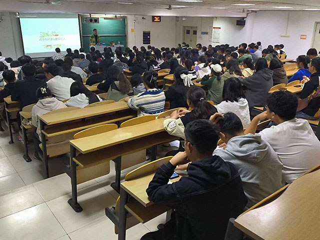 【辅导员说完满】理性消费——大数据学院、信息工程学院2023级辅导员说完满活动