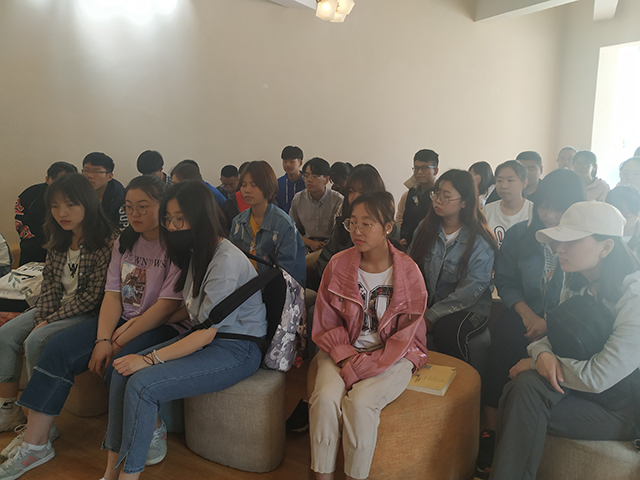 【完满班级】诵读经典 品味人生——食品与环境学院动医1803班完满班级活动