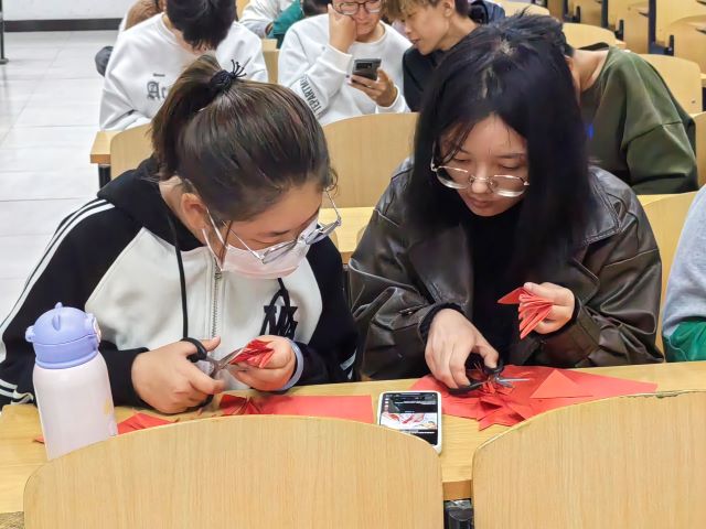 玩转十月 完满团支部活动大揭秘——大数据学院、信息工程学院十月完满团支部活动集锦（四）