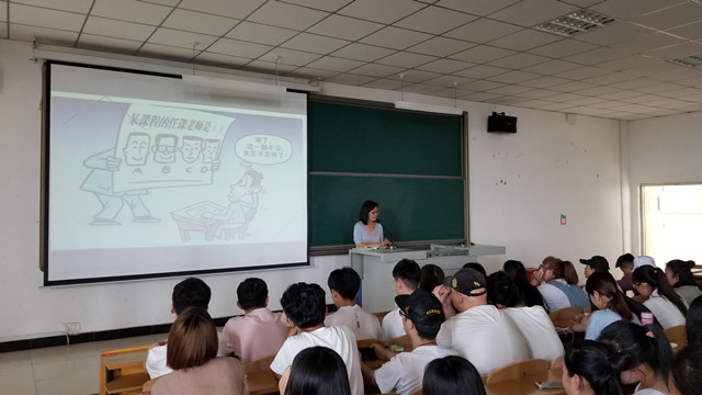 告别最奢侈的铺张浪费——艺术传媒系开展“倡导乐学式学风 告别逃课式青春”主题活动