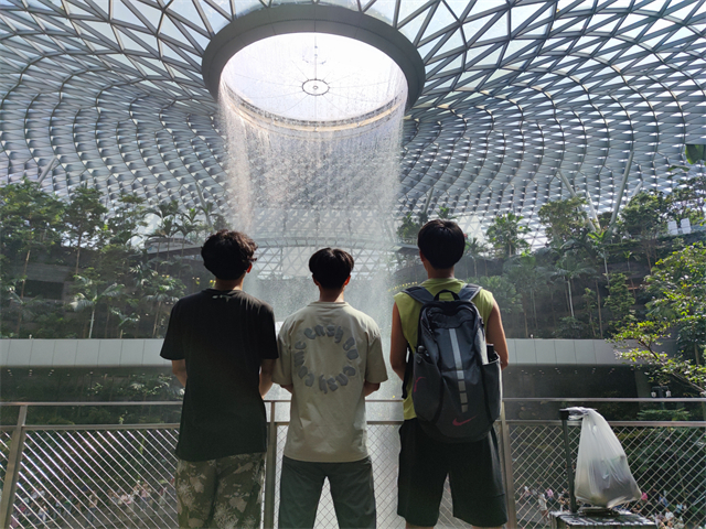 全面把握游学的多重价值——商务英语学院新加坡游学之旅