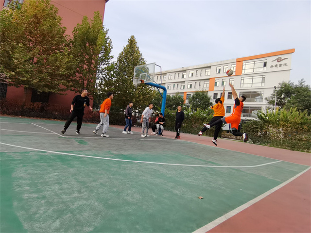 【完满班级】趣味篮球比赛——智能工程学院通信2101班完满班级活动