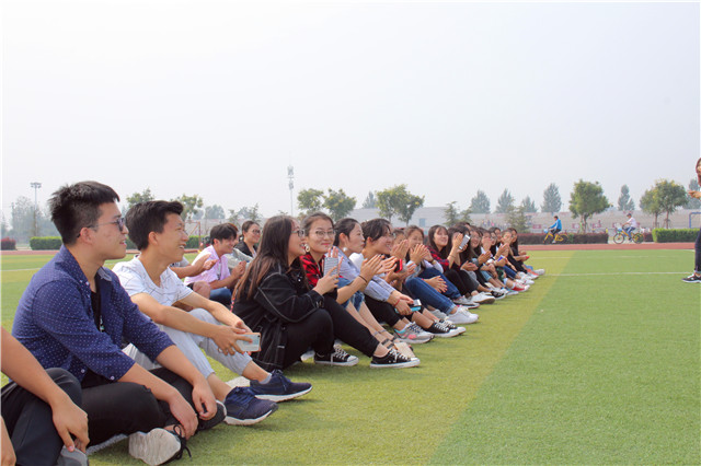 【完满班级】秋风十里 不如和你“艺”起——淬炼商学院“艺”动青春主题活动(十五)