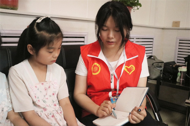 【三下乡】学｜与孩童初“乡”见——商务英语学院三下乡社会实践活动