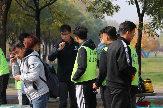 挑战垂直极限 刺激攀树体验——第五届“阳光杯”攀树大赛顺利举办