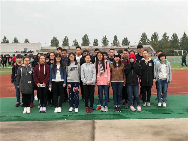 【完满班级】奔跑吧青年·迷你撕名牌大作——经济管理系国贸1601班举办完满班级活动战