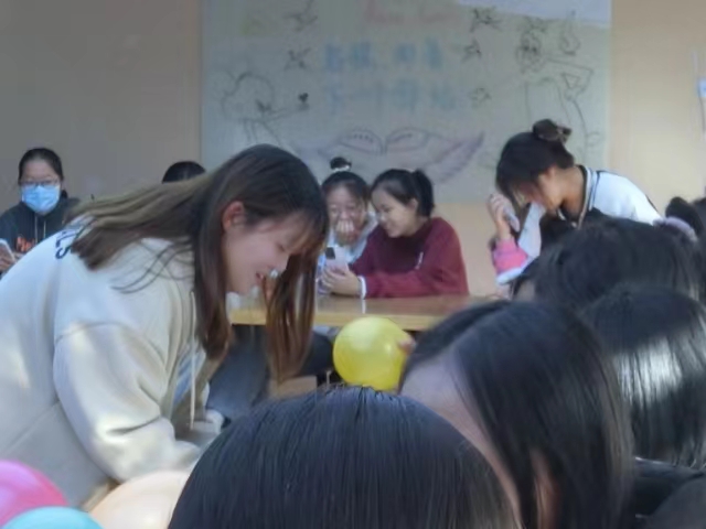 【完满班级】乡音音异乡 方言言共情——淬炼·国际商学院财务2204班完满班级活动