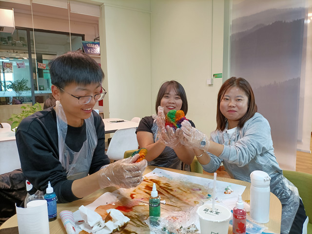 【完满班级】执笔绘青春——淬炼商学院行管2002班完满班级活动