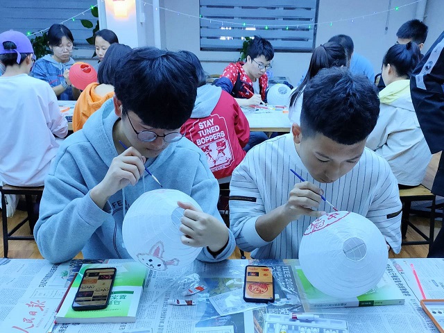 【1+1>2】第二届“温暖金秋 智达同行”中秋花灯会成功举办