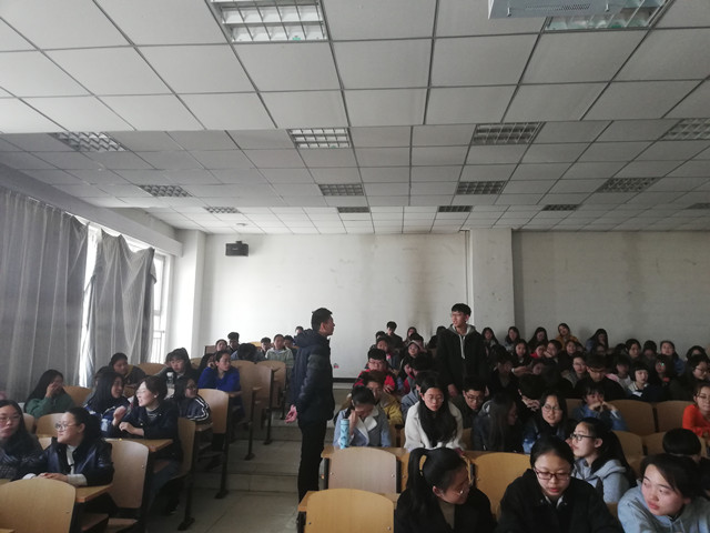 【辅导员说完满】时代召唤的雷锋精神——淬炼商学院“辅导员说完满”专题活动（一）