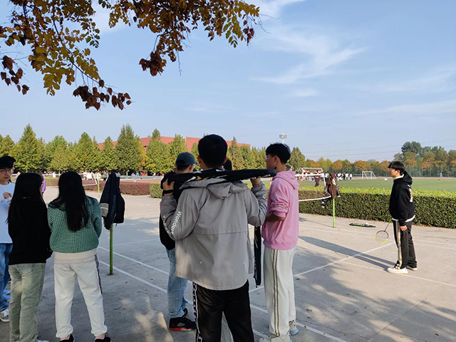 【完满班级】羽球会友 羽爱同行——智能工程学院机器人2101班完满班级活动