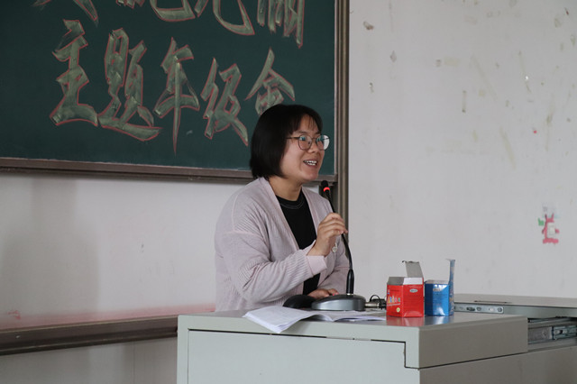 【辅导员说完满】双院共建联动融 携手发展扬新风——经济与管理学院开展“书院 让大学生活更完满”辅导员说完满主题年级会