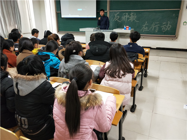 【完满班级】向善向上 我们在行动——淬炼商学院举办“创”享青春主题活动（三十五）