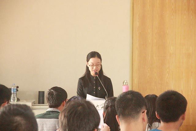远景学院召开2015级新生见面会
