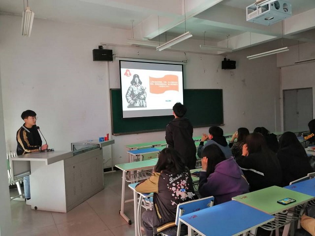 【完满班级】学习雷锋精神 跟进时代新风——艺术传媒学院环设1805班举办“学雷锋,我在行动”雷锋事迹宣读活动