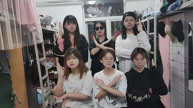 【完满班级】锦瑟年华 聚焦青春——艺术传媒学院视觉1901班“创意合照”完满班级活动