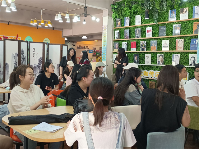 聚青年之火 燃时代之光——商务英语学院五月中旬完满团支部活动集锦