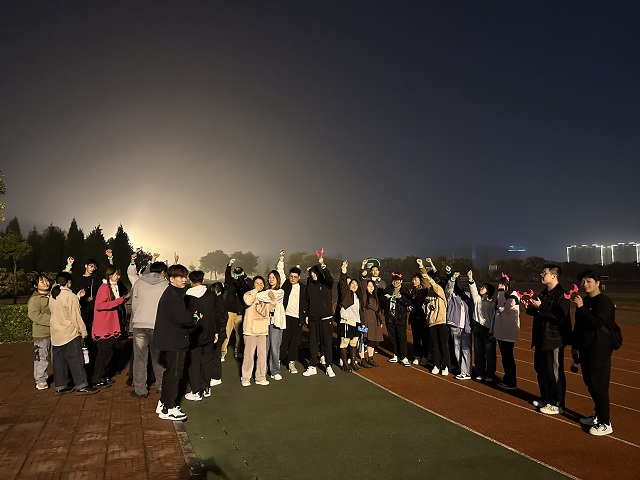 活力燃点 炫色青春——艺术传媒学院十月完满团支部活动集锦(二)