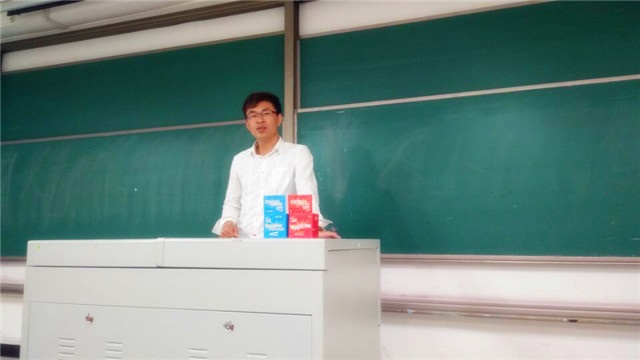 【主题团日】五百余名高校学子:“精神的践行者”