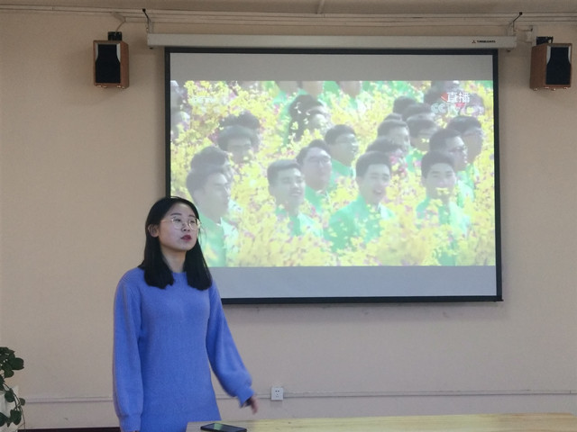 【完满班级】树时代新风 扬爱国情怀——大数据学院、信息工程学院观看70年阅兵仪式