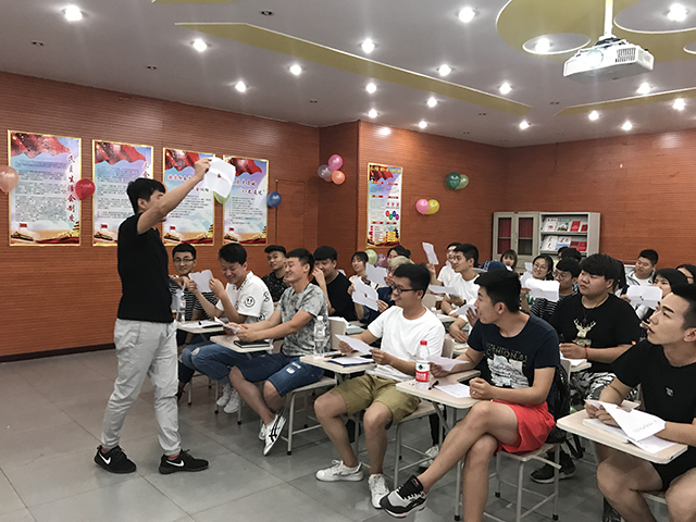 【辅导员说完满】以理服人 以情感人 以德养人——艺术传媒系辅导员说完满之班级管理的艺术