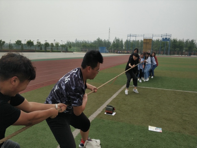 【完满班级】聚班级力量 赛出风格——艺术传媒学院2017级拔河比赛完满班级活动