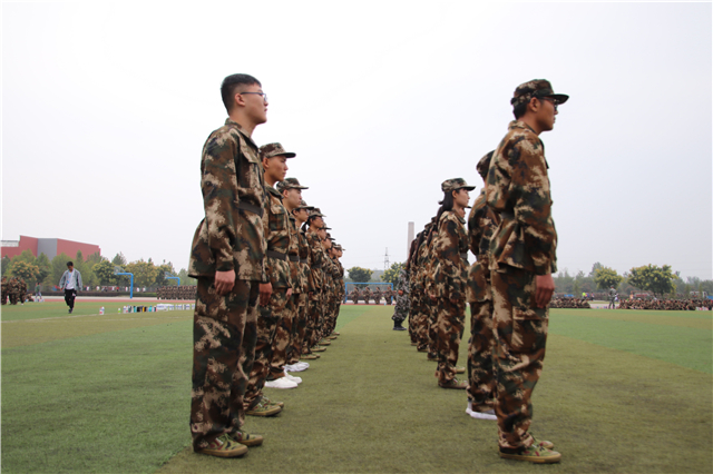 【军训特辑】校园里的一抹新绿是青春最美丽的颜色