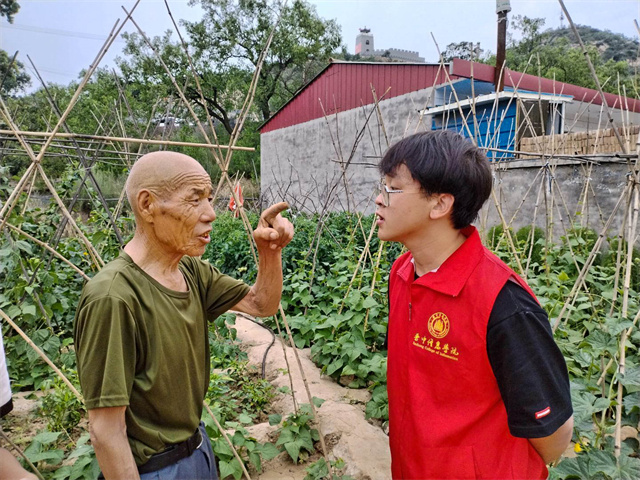 【三下乡】志愿服务进乡村 浓浓关怀老人情 ——汇“侯”研商 淬炼·国际商学院青年益行乡村振兴促进团