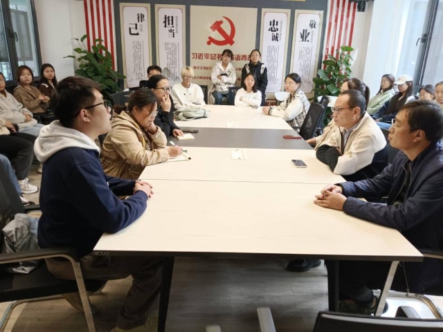 加强校企合作 共创美好未来——食品与环境学院校企合作交流座谈会