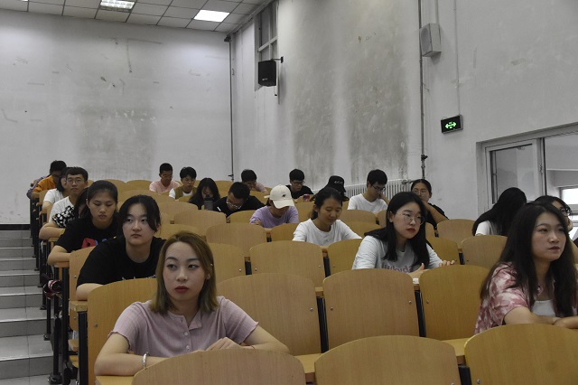 【辅导员说完满】理想在路上 责任在肩上 ——大数据学院、信息工程学院2020级辅导员说完满